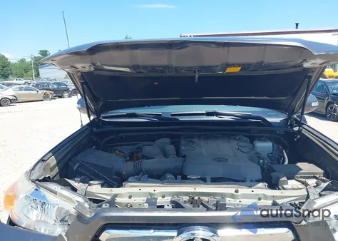 2013 Toyota 4Runner Limited from USA, damaged, VIN JTEBU5JR6D5144258